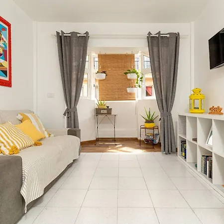 Cosy In - 40 M² - Close To The 아파트